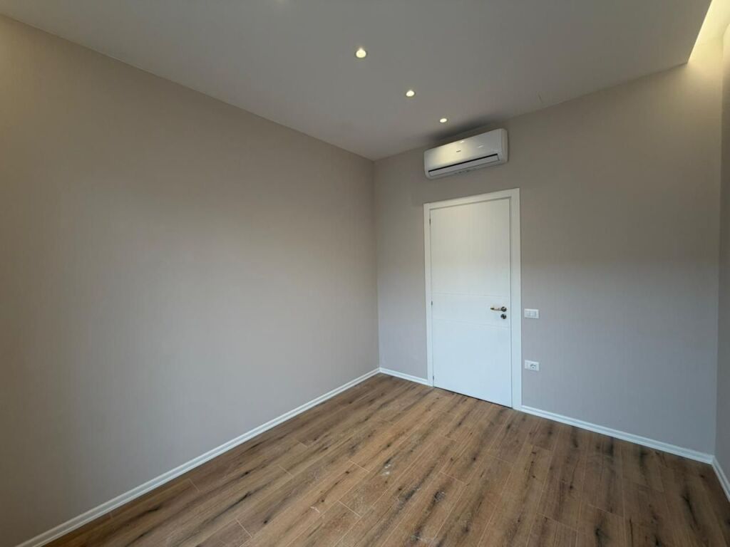 Appartamento 2+1+Parcheggio in affitto presso Komuna e Parisit.