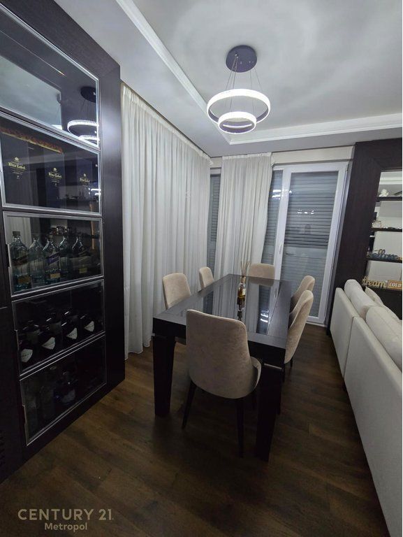 APARTMENT 2+1+2 WITH PARKING SPACE FOR RENT NEAR SELMAN STERMASI STADIUM