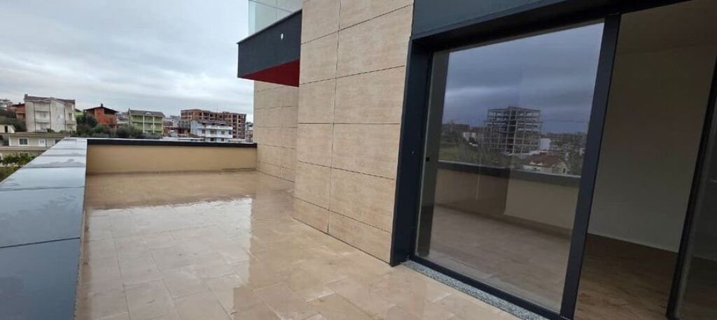 Apartment 2+1+2 for sale in Paskuqan