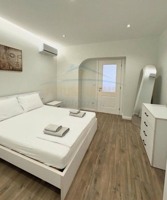 Shitet, Apartament 1+1, Vasil Shanto, Tiranë.