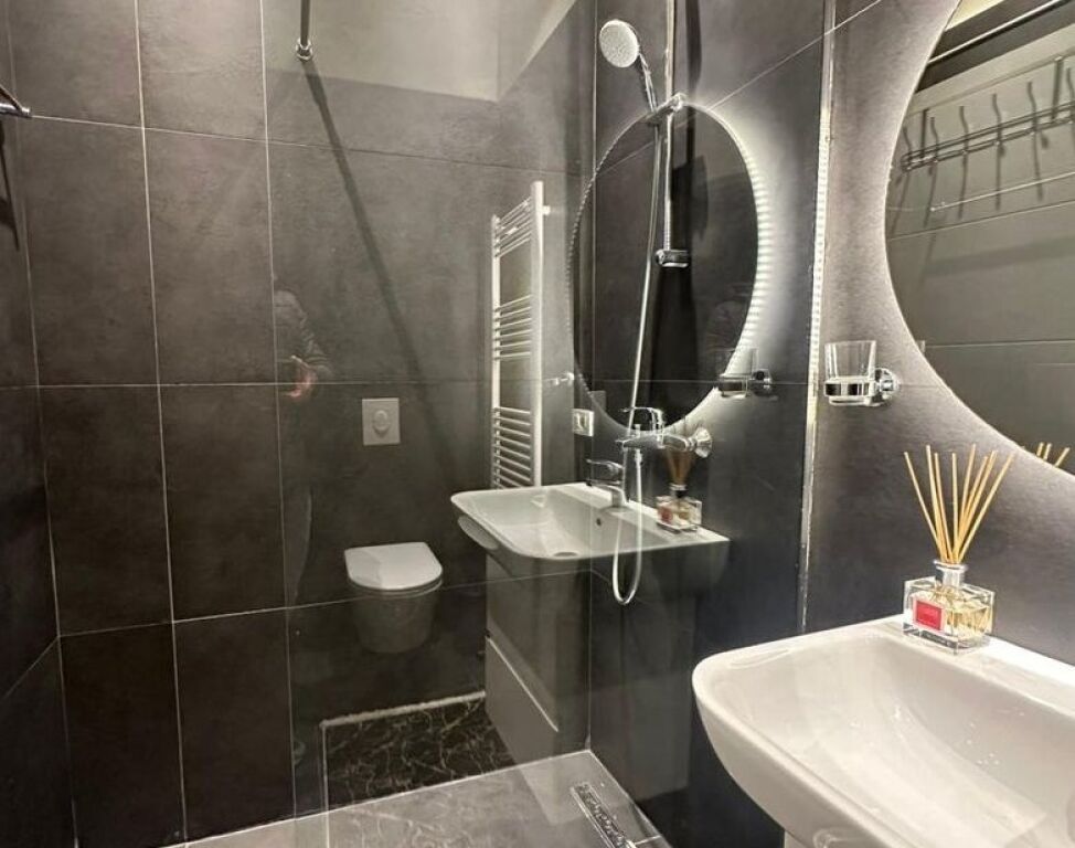 Japim me qira apartament 2+1+2 me post parkimi, Park Gate Residence!