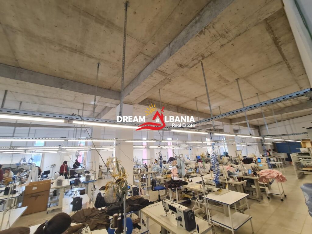 Affittasi magazzino nella zona di Kombinat, Tirana (ID 4281304)
