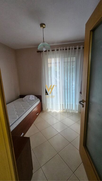 JEPET APARTAMENT 2+1+BLK ME QIRA TE RR.SOTIR PECI 70.000 LEKE