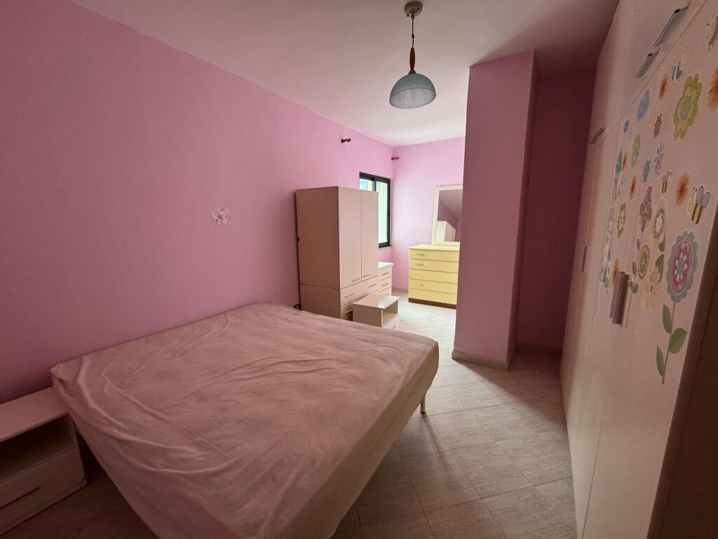 Shitet Apartament 1+1 Okazion!!!