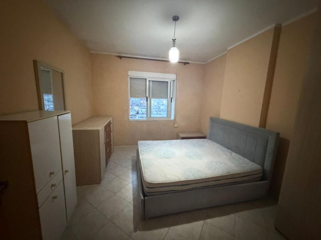 SHITET APARTAMENT 1+1 ISH URT, NE DURRES
