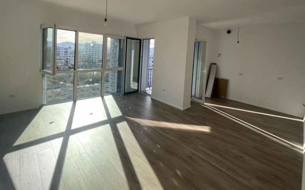 Shitet 1+1 tek kompleksi Emerald (5MAJI)
