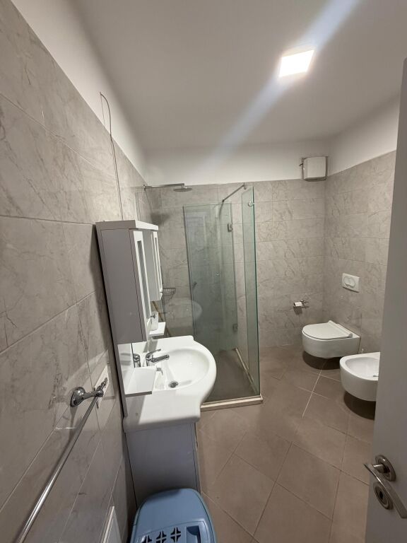 Ish - Parku Jepet Apartament 2+1+2 Me Qera