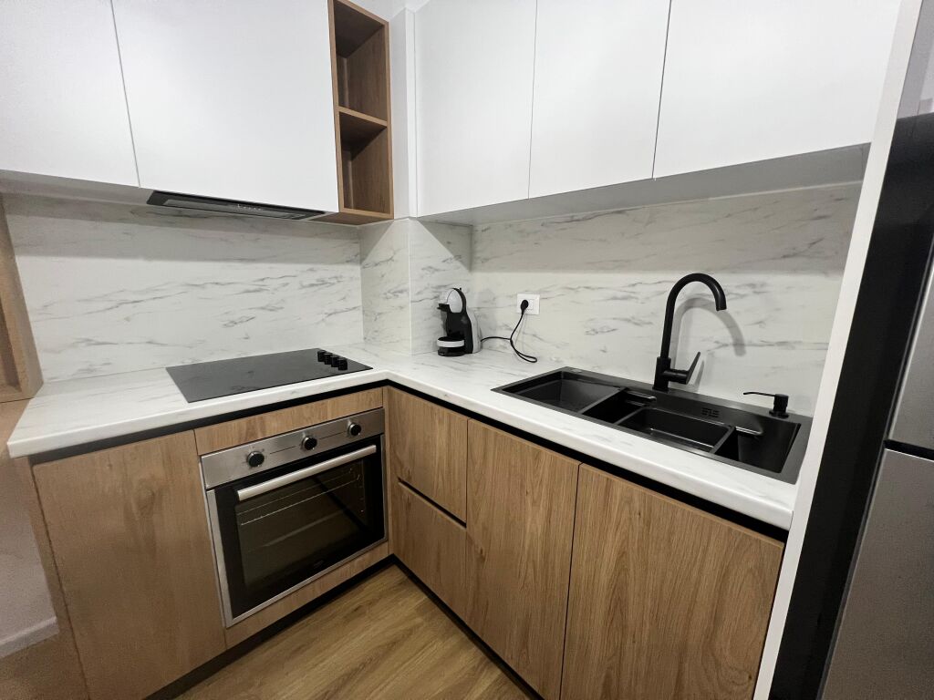 Apartament 1+1 per qera ne Fresk!
