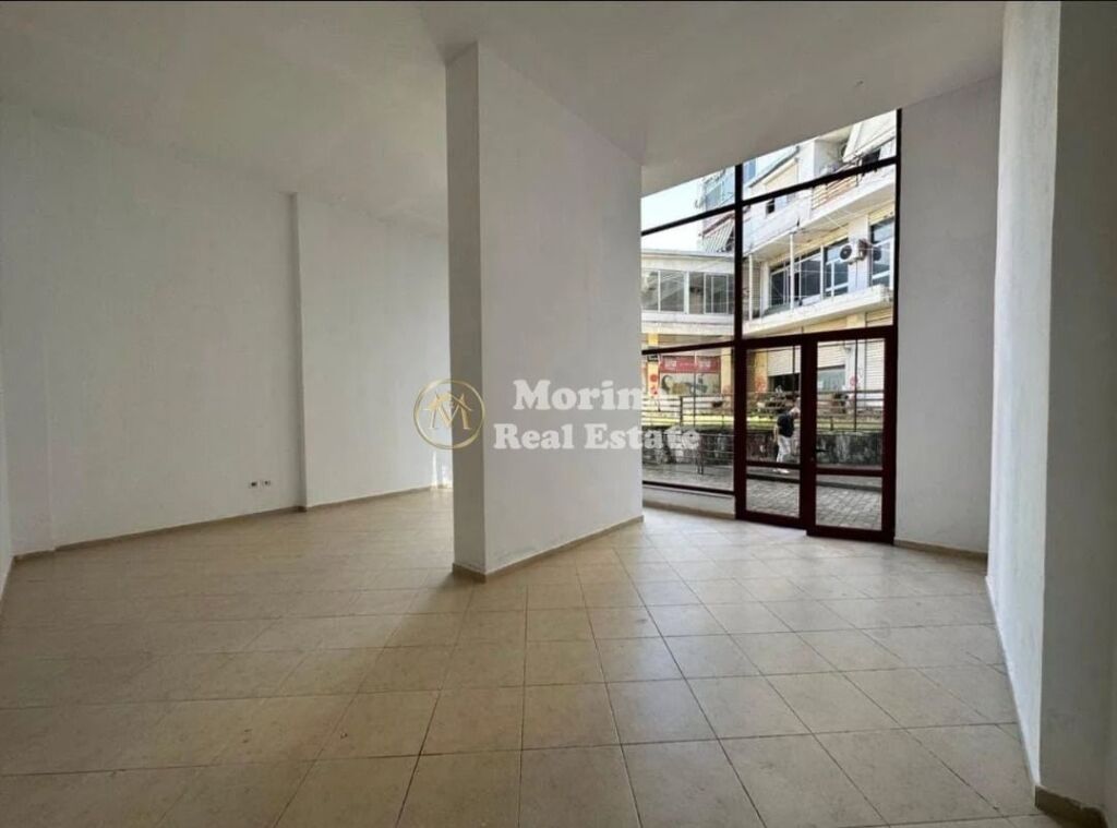 Rent | Business Premises | Electric Market | 750 €/month