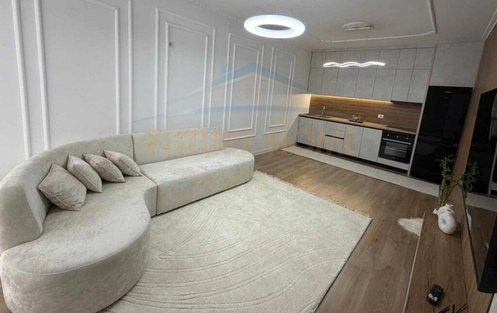 Shitet , Apartament 2+1+2 Unaza e Re, Tirane