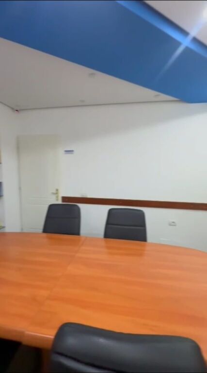 UFFICIO IN AFFITTO 160 M2 MYSLYM SHYRI 1.200 EURO