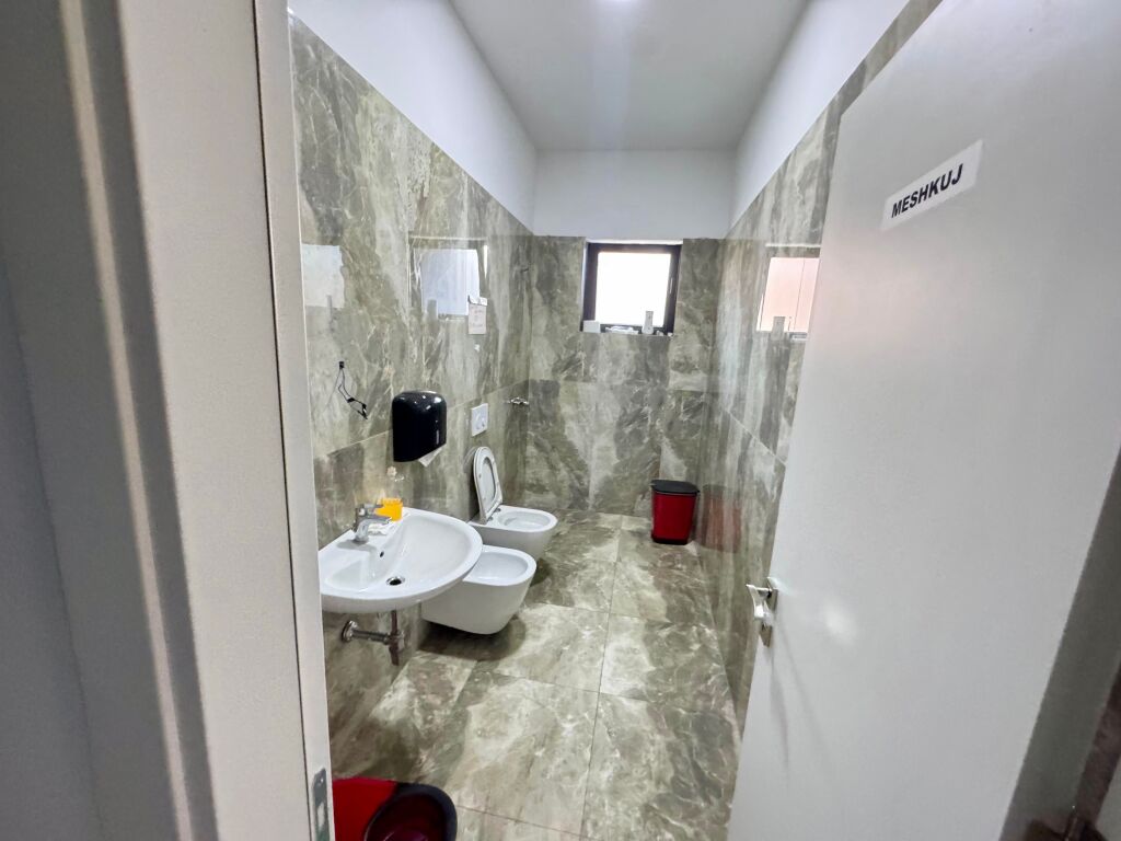 📣 QERA Ambient Biznesi 📍 Rruga “Teodor Keko” ✨