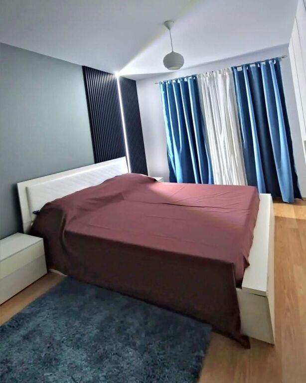 🏡 Apartament 2+1 me Qira – Fillimi i 5 Majit 📍 Përballë Concord Center