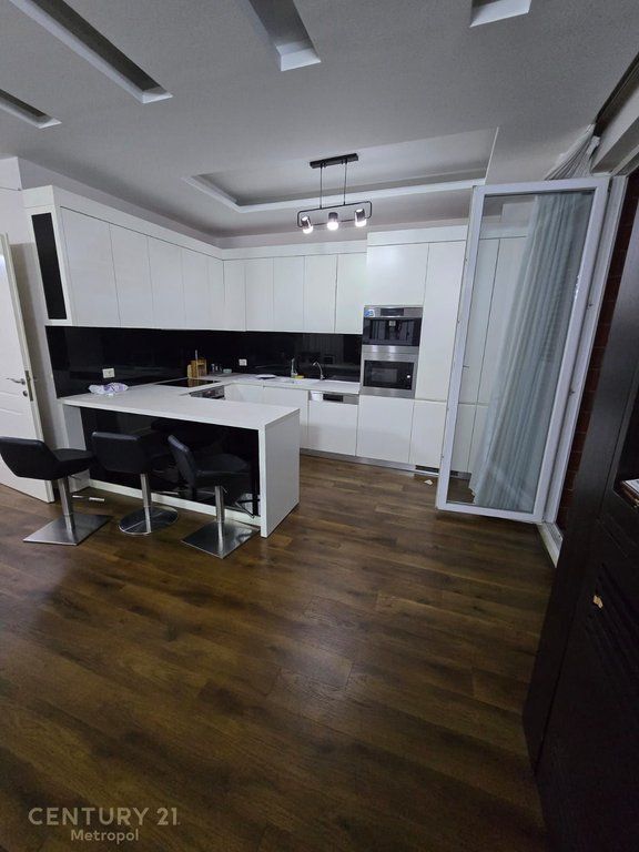 APARTMENT 2+1+2 WITH PARKING SPACE FOR RENT NEAR SELMAN STERMASI STADIUM