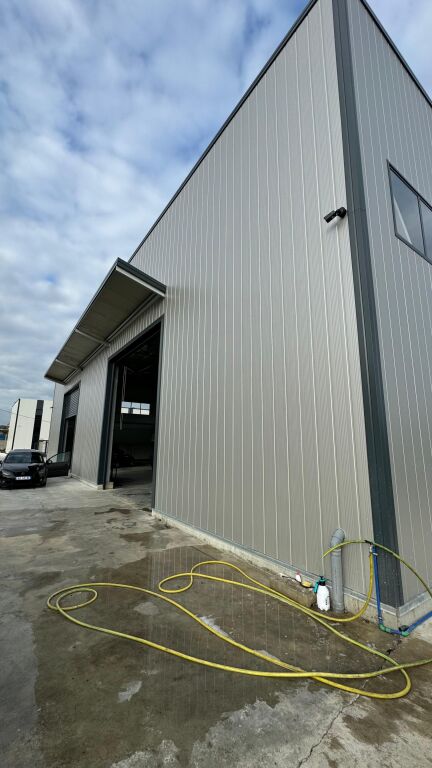 WAREHOUSE FOR SALE IN PRUSH