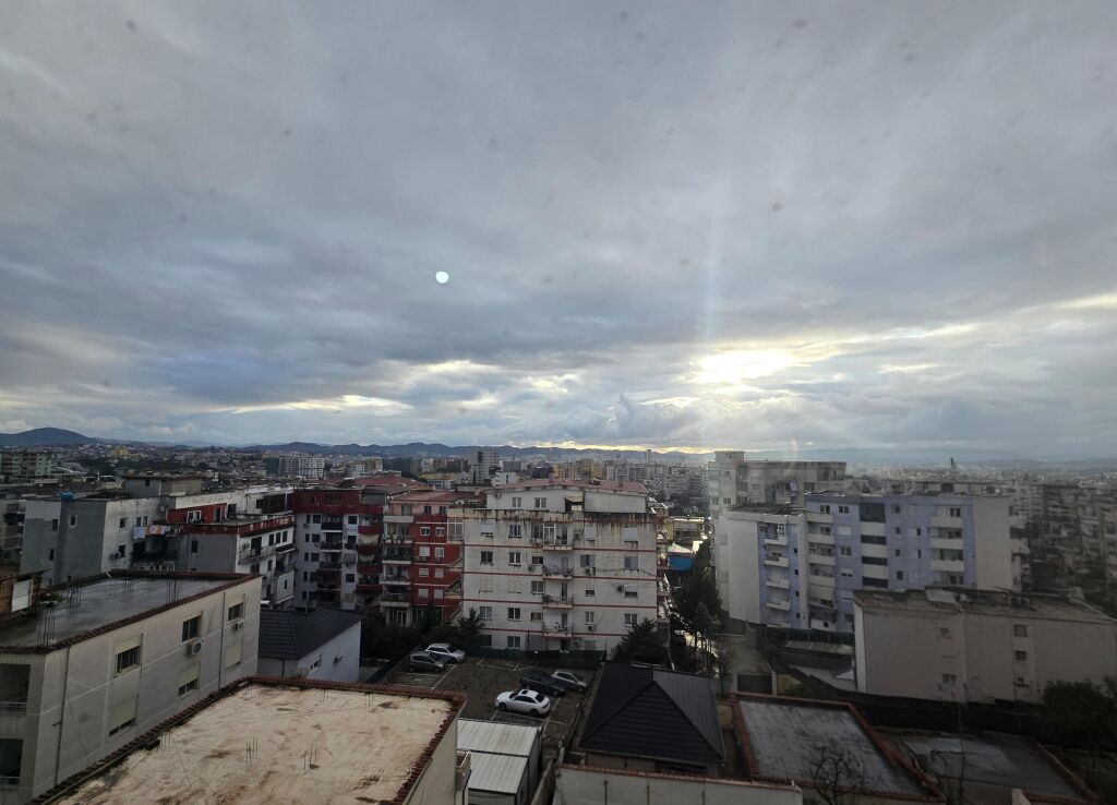 Apartament 2+1+2+Ballkon ne Shitje Ne Fresk, Prane Restorant Deliu