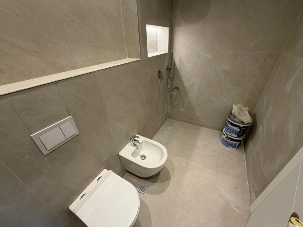 Appartamento 2+1+Parcheggio in affitto presso Komuna e Parisit.