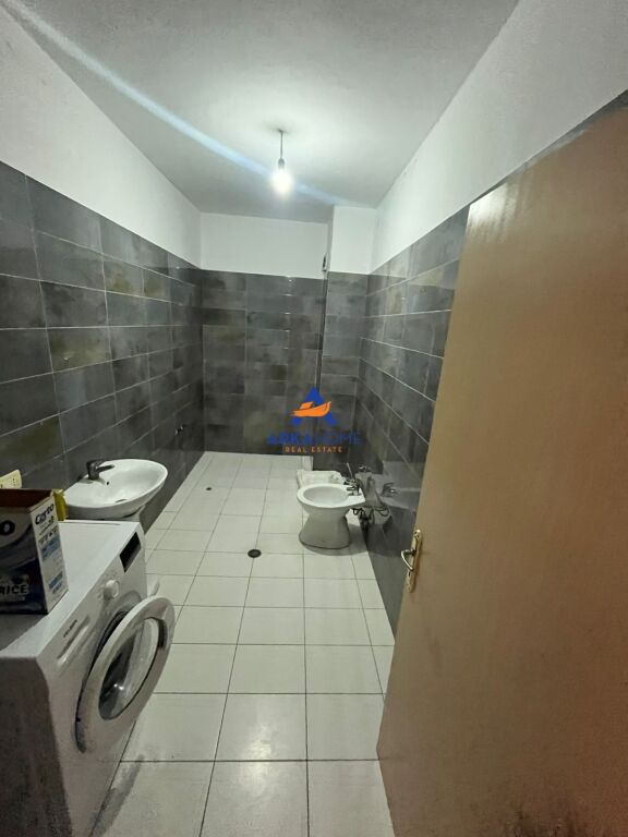 FOR RENT 2+1 APARTMENT NEAR ANGELA MERKEL SCHOOL, KAMEZ 35,000 LEKE