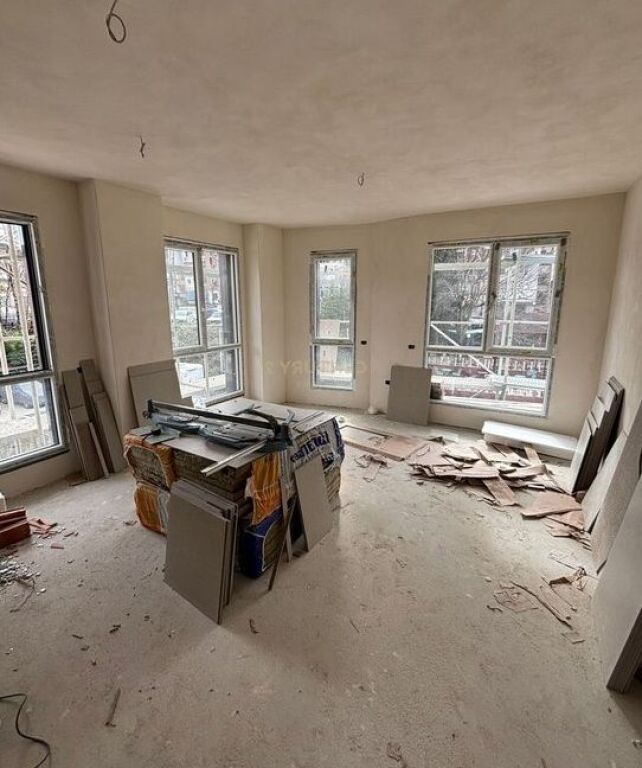 Shitet apartament 2+1+2+depo ne Ali Dem