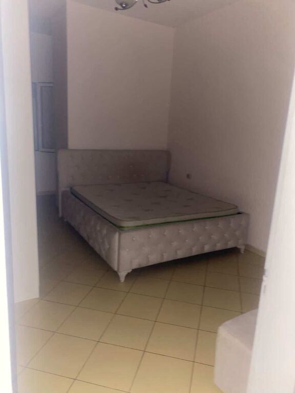 Jepet me qera 2+1 Astir