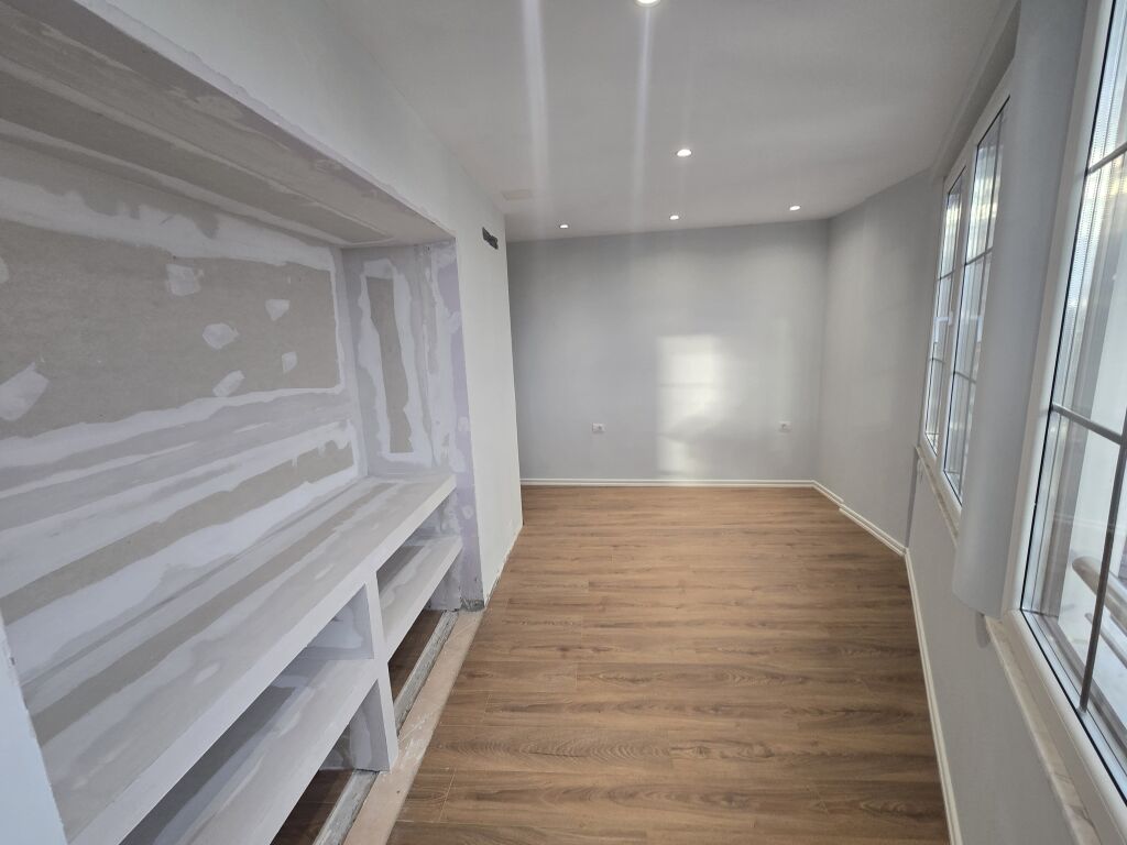 Apartament 2+1+2+Ballkon ne Shitje Ne Fresk, Prane Restorant Deliu