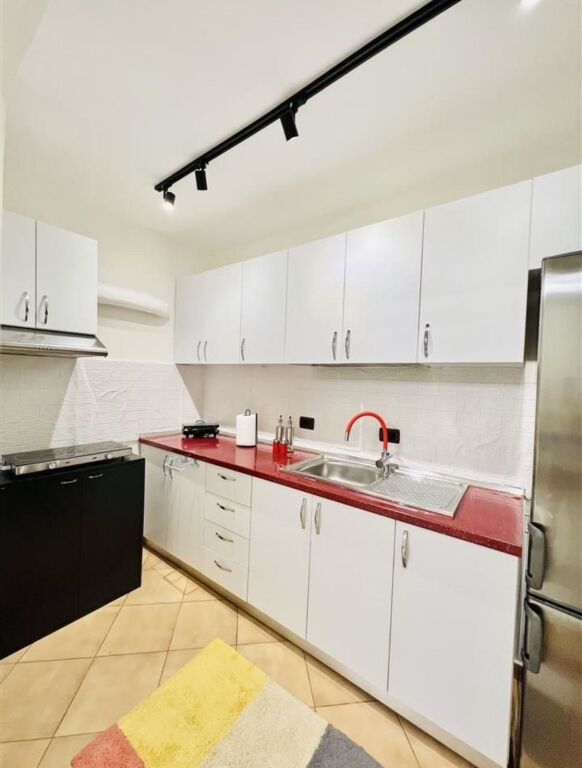 APARTAMENT ME QERA 1+1 STADIUMI DINAMO 60.000 LEKE