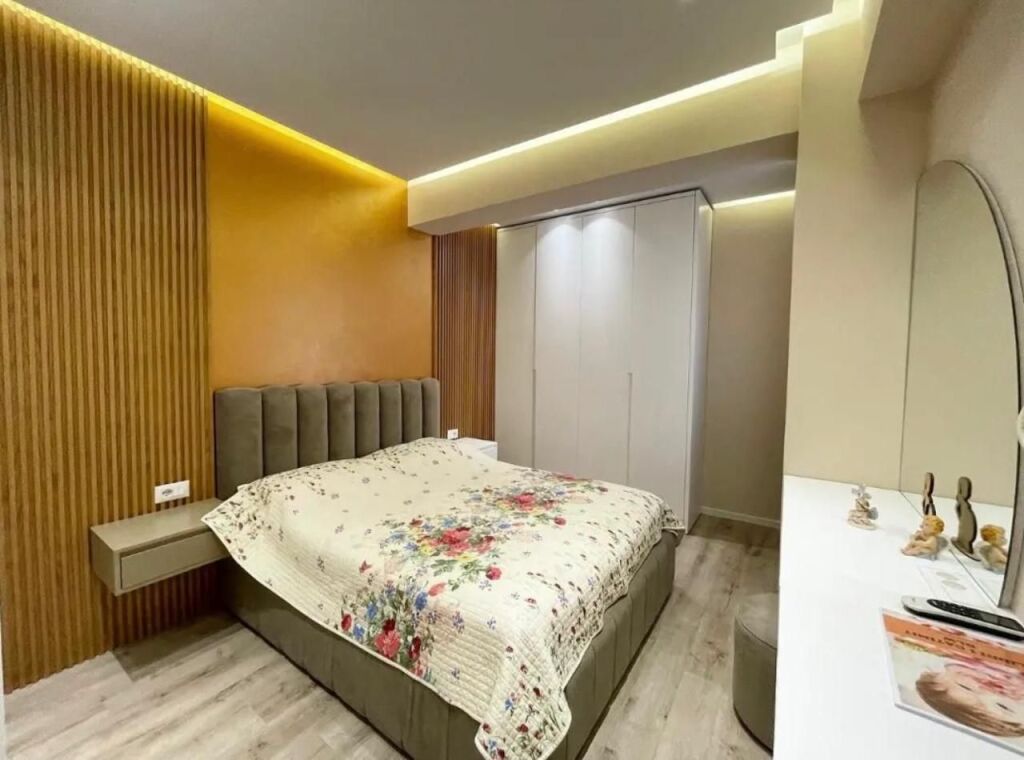 Appartamento 2+1 +2 in affitto in Via KAVAJA