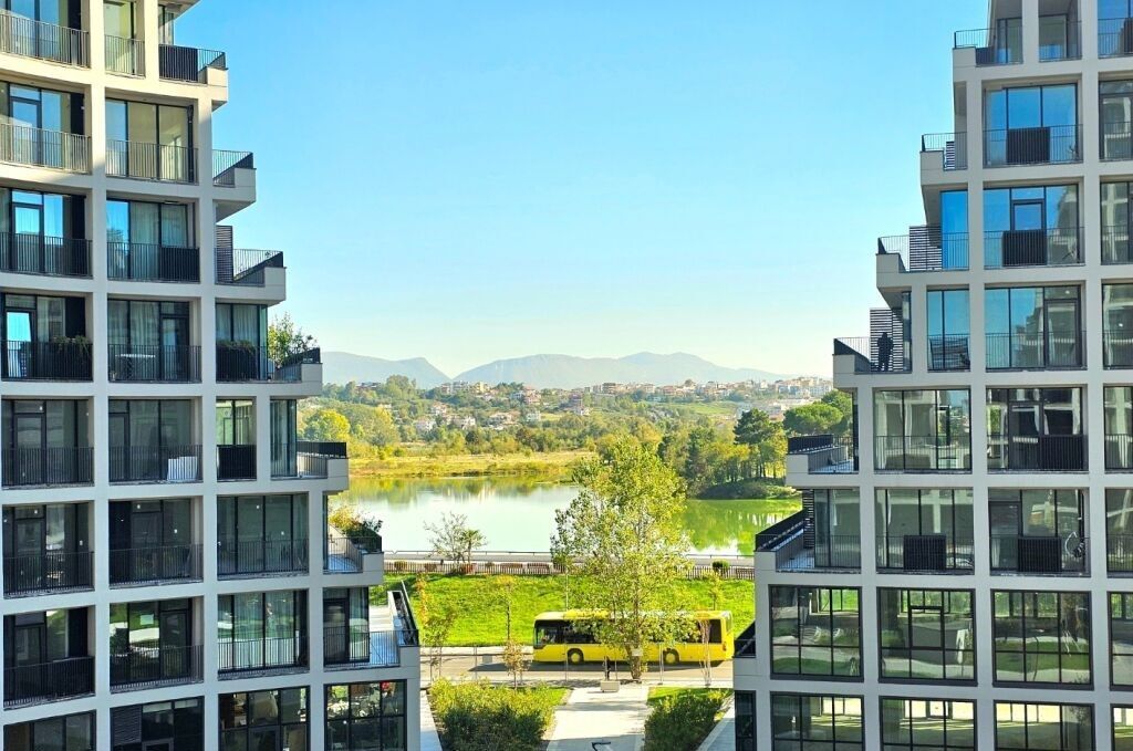 JEPET ME QIRA APARTAMENT 2+1+2 ME POST PARKIMI TEK LAKE VIEW RESIDENCE !