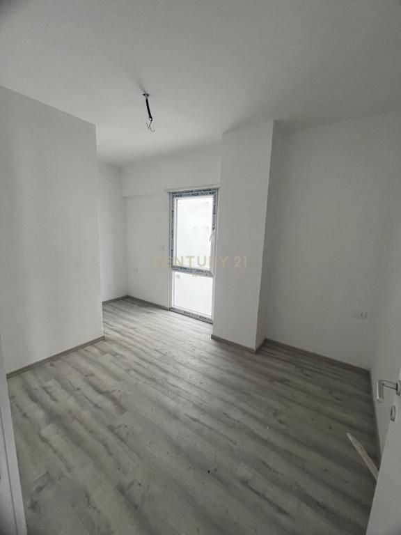 Apartament 2+1 Në Shitje në Golem, Durrës - 100000€
