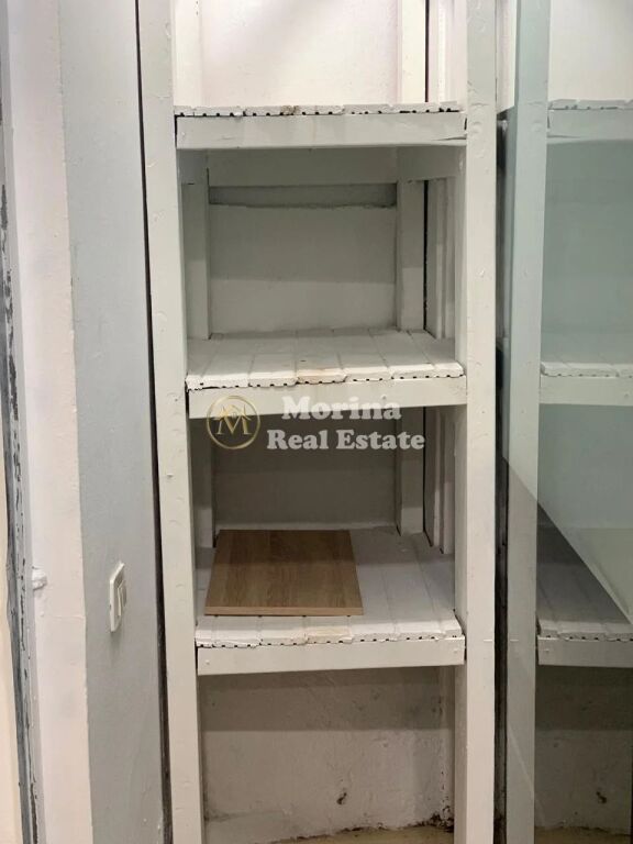 Qera | Ambjent Biznesi | Rruga Bardhyl | 350 €/muaj