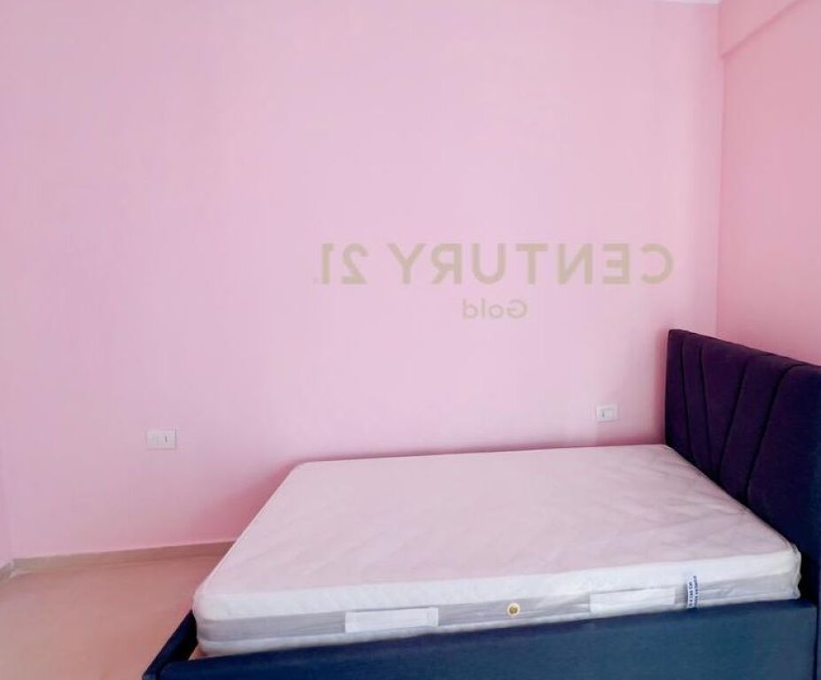 Appartamento2+1+2+2 posti auto in affitto a 5 maggio