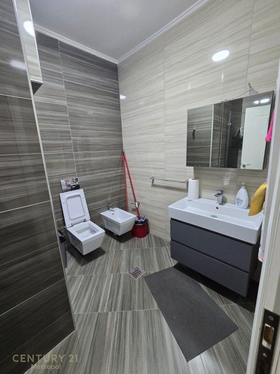 APARTMENT 2+1+2 WITH PARKING SPACE FOR RENT NEAR SELMAN STERMASI STADIUM