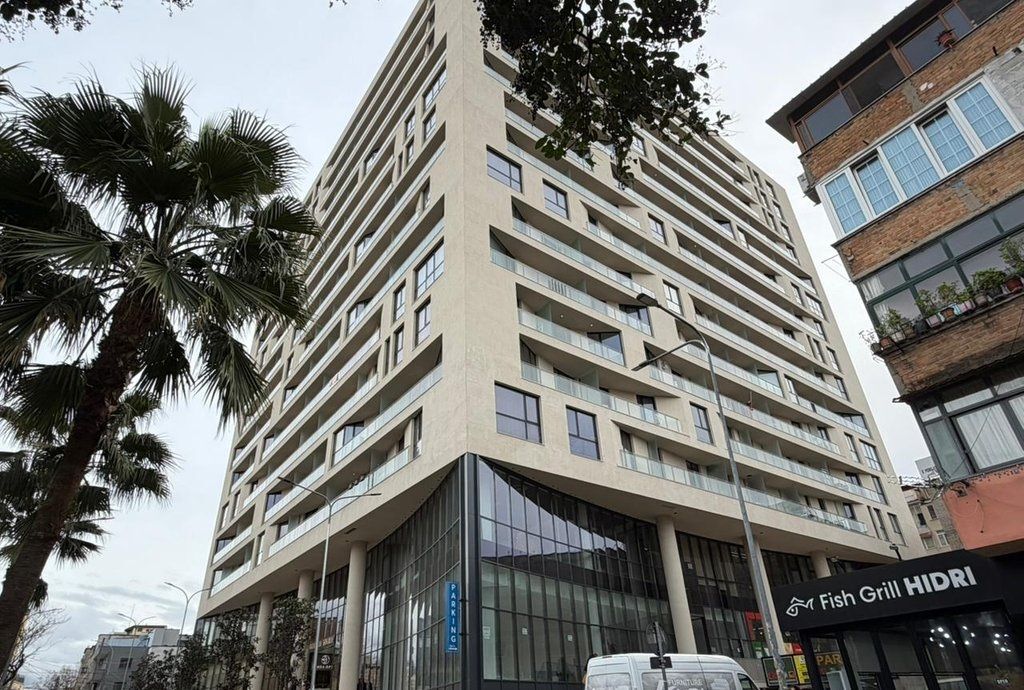 1+1 PER QIRA NE RRUGEN MINE PEZA!