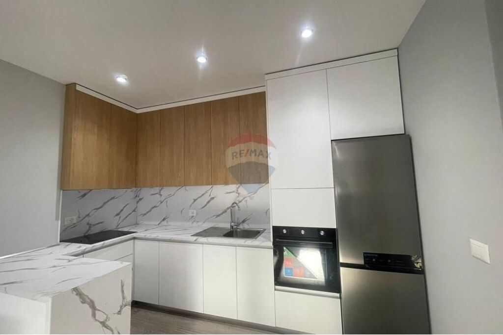 apartament me qira 1+1