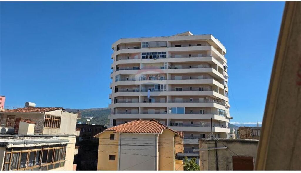 Apartament 2+1 për Shitje – pranë Kishës Ortodokse, Vlorë