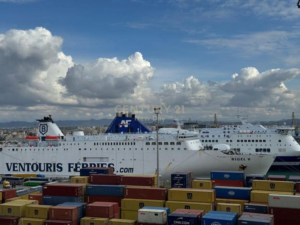 APARTAMENT PER SHITJE TE RRUGA E RE PORTIT