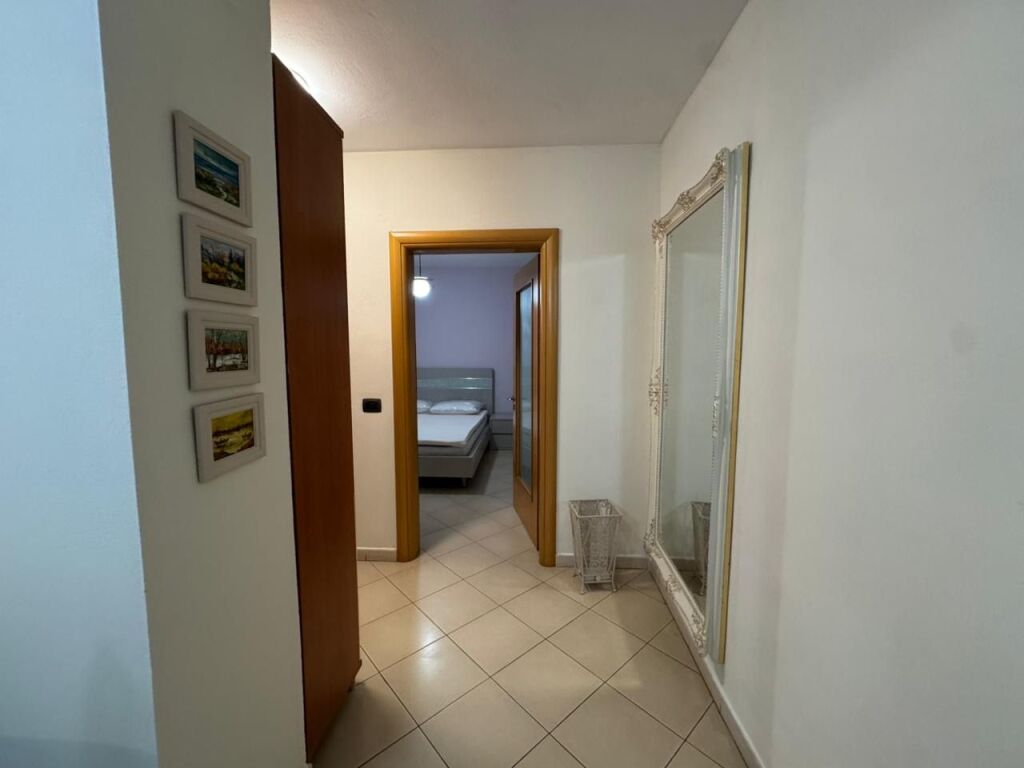 Apartament 2+1, Rruga e Durresit!