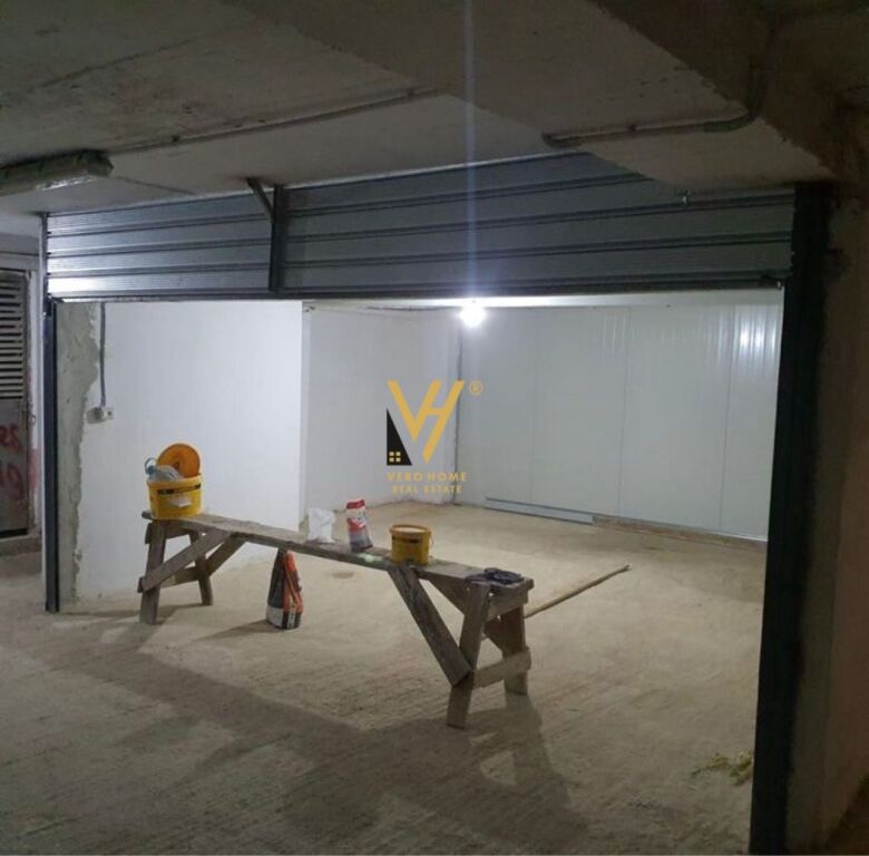 SHITET GARAZH 40 M2 TE ALI DEMI 38.000 EURO