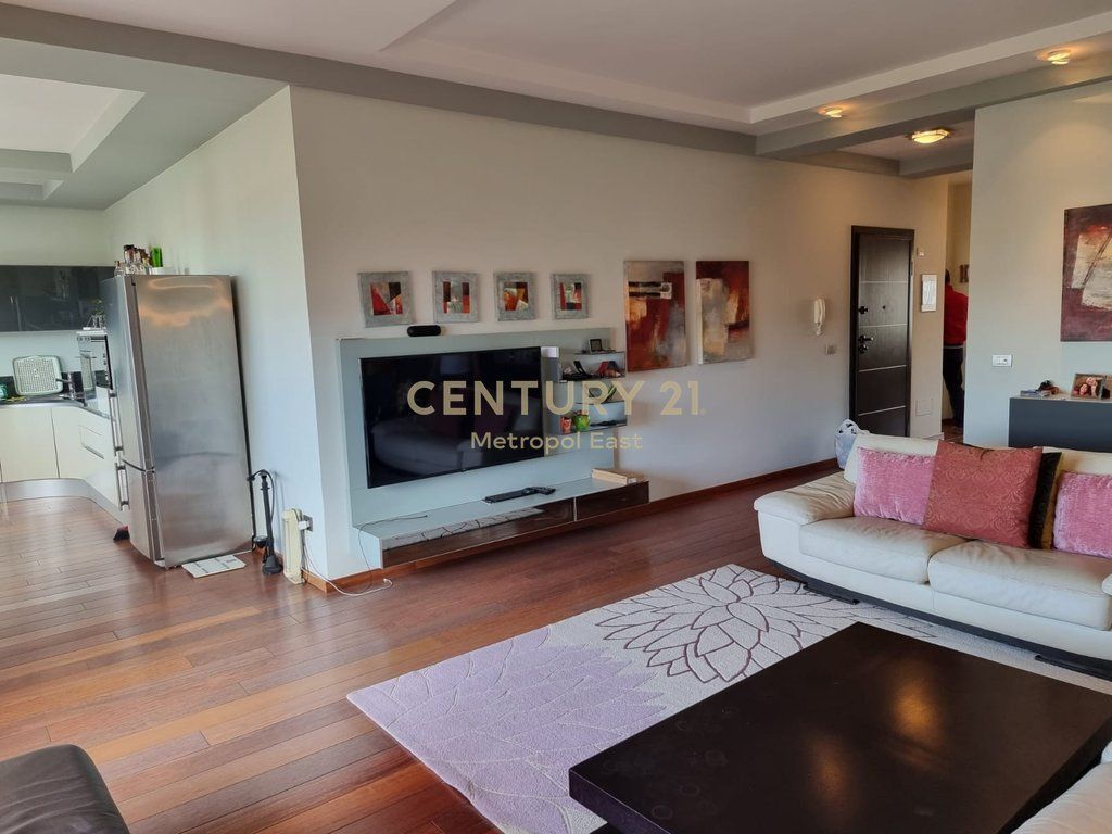 APARTMENT 2+1+2 FOR RENT NEAR DINAMO STADIUM