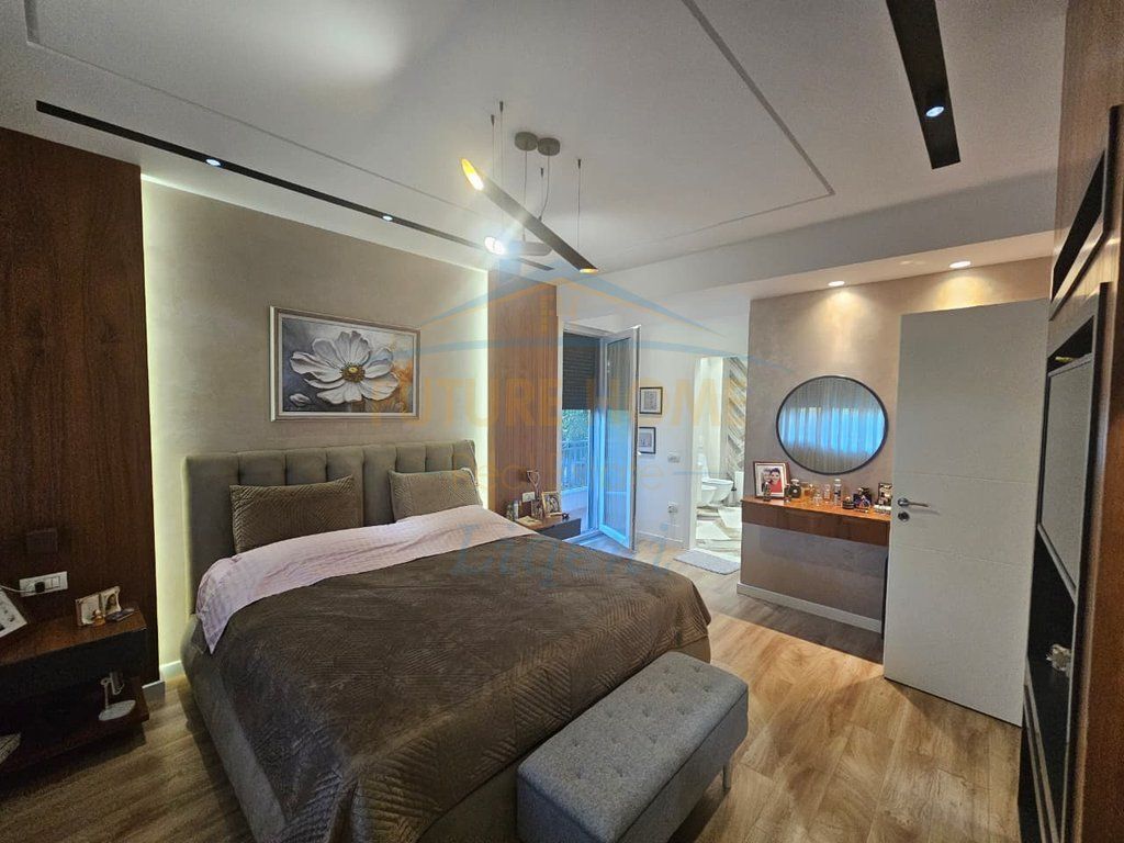 Qera, Vile 3- Kateshe, Pezë Helmes, Tirane.