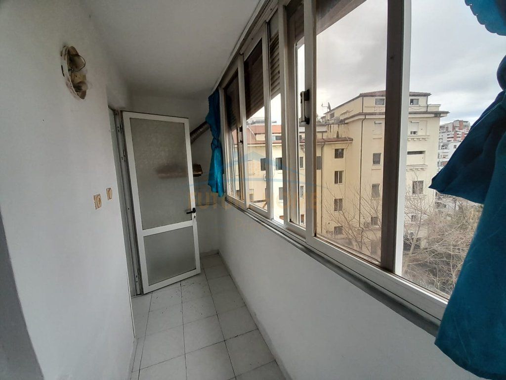 Rent , Apartment 1+1 , Zogu i 1 Boulevard , Tirana