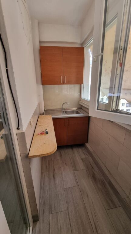 🏢Don Bosko,prane Viva Market jepet me qera apartament 1+1,i mobiluar 50,000Leke .    