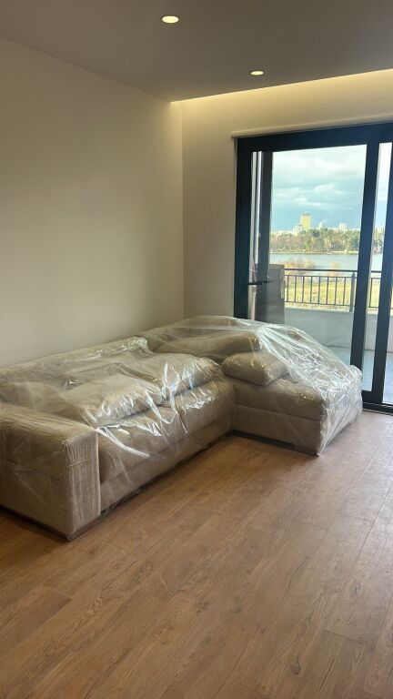 Jepet me qera 1+1+2 poste, tek liqeni thate 1100€