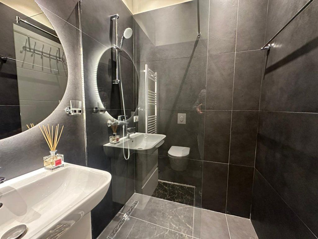 Affittiamo appartamento 2+1+2 con posto auto, Park Gate Residence!