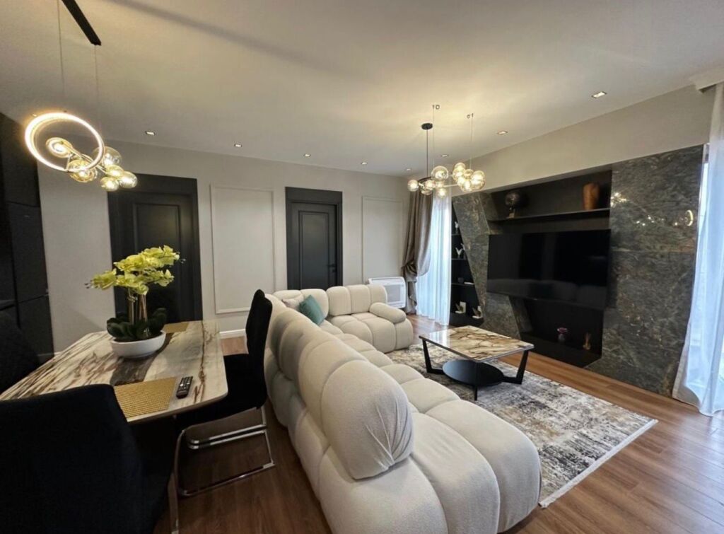 Jepet me qira apartament 3+1+2,Garden Building!!