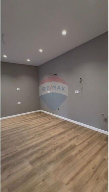 Shitet Apartament 1+1 te Rruga e Elbasanit