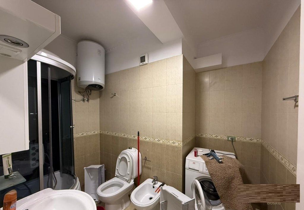 AFFITTASI APPARTAMENTO 1+1 SULLA SOPRAELEVATA DEL COMUNE DI PARIS