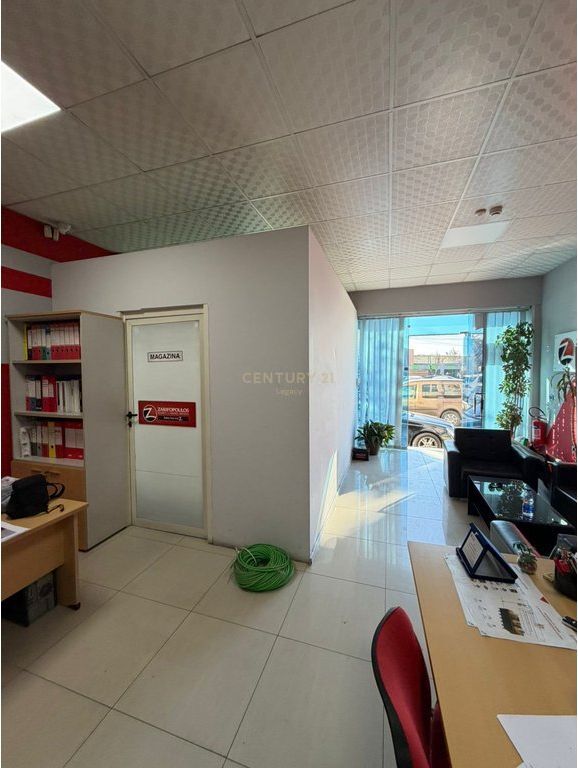 COMMERCIAL SPACE FOR RENT, DUPLEX 140 M2 IN LAPRAK