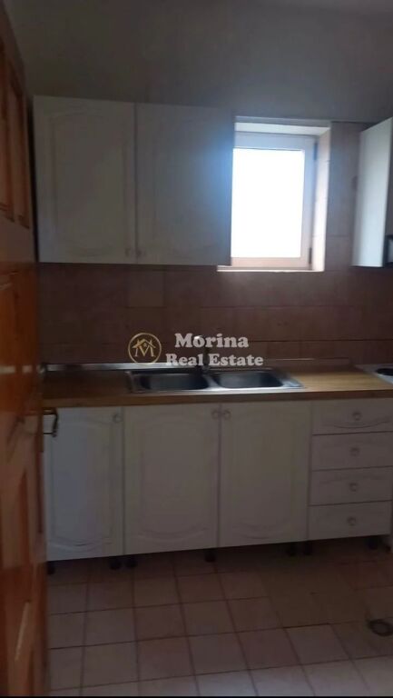 Rent | Private house 1 + 1 | Student City | 300 €/month