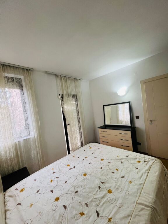 JEPET APARTAMENT ME QERA – DON BOSKO, TIRANË